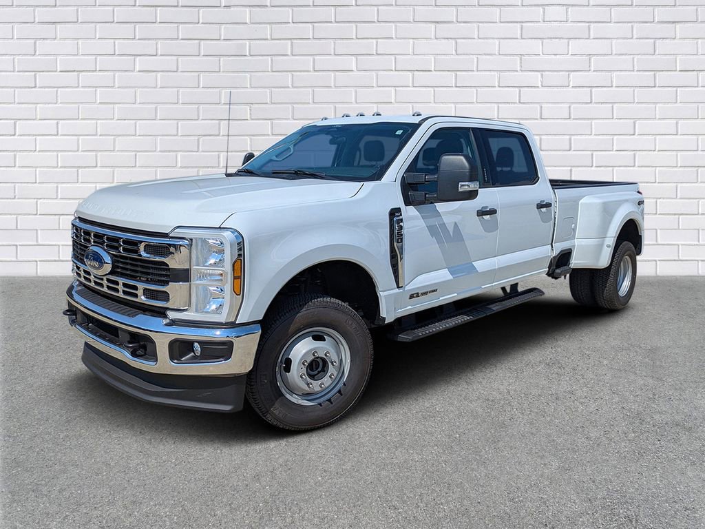 Used 2024 Ford F350 XLT AWD/4WD image 1