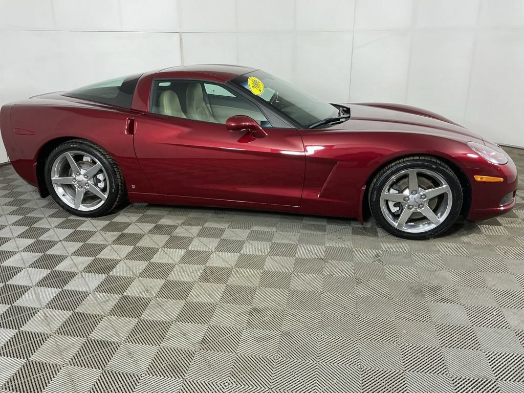 Used 2006 Chevrolet Corvette Coupe w/ Preferred Equipment Group RWD image 16
