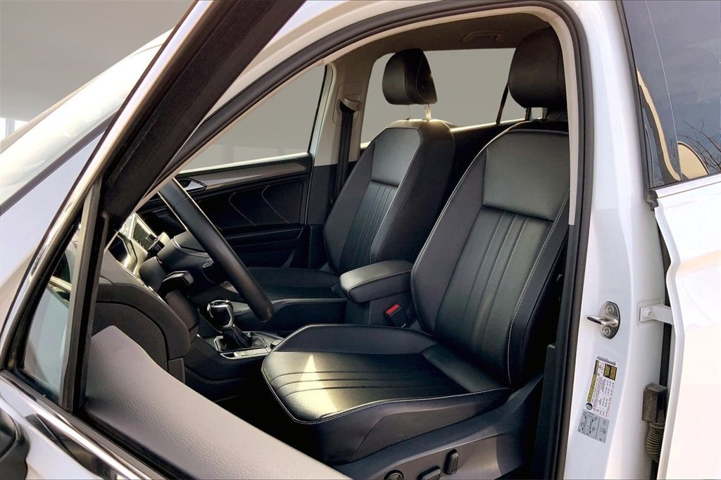 Used 2022 Volkswagen Tiguan SE image 24