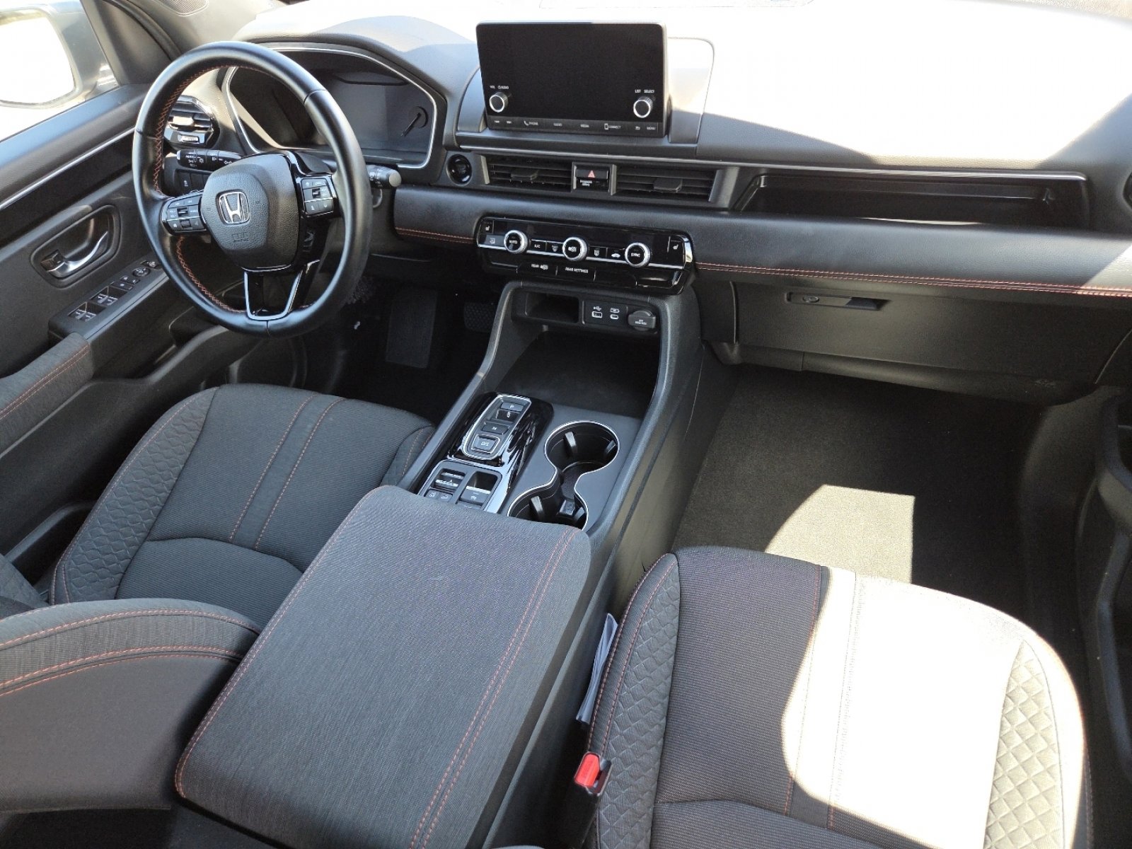 Certified 2025 Honda Pilot Sport image 27