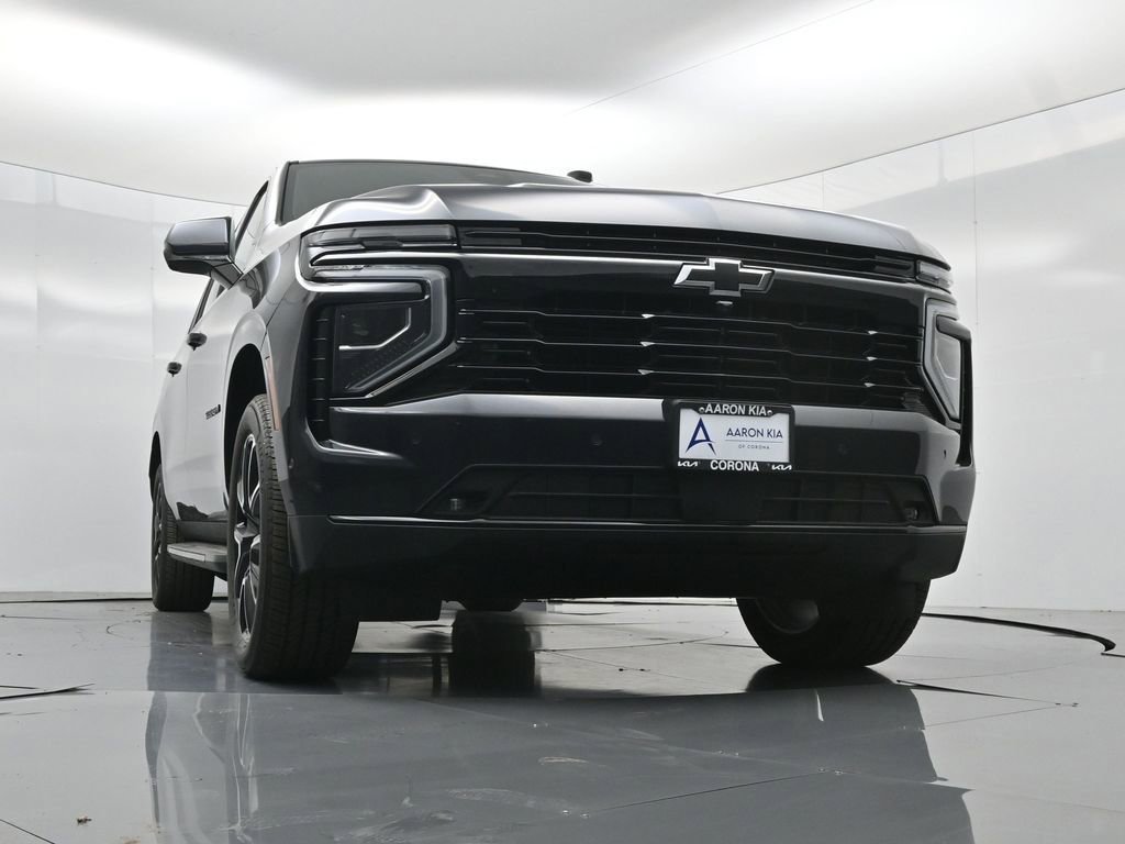 Used 2025 Chevrolet Suburban RST image 38