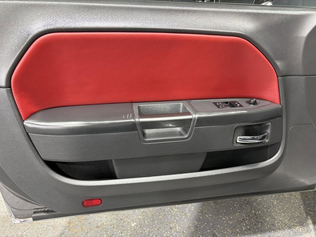 Used 2014 Dodge Challenger SXT Plus RWD image 13