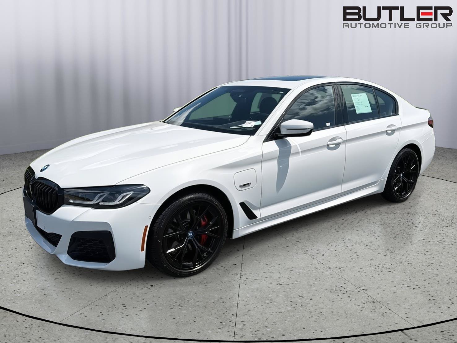 Used 2023 BMW 530e xDrive w/ Premium Package AWD/4WD image 1