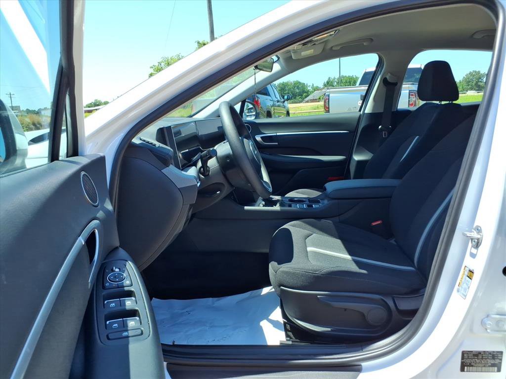Certified 2025 Hyundai Sonata SE FWD image 16