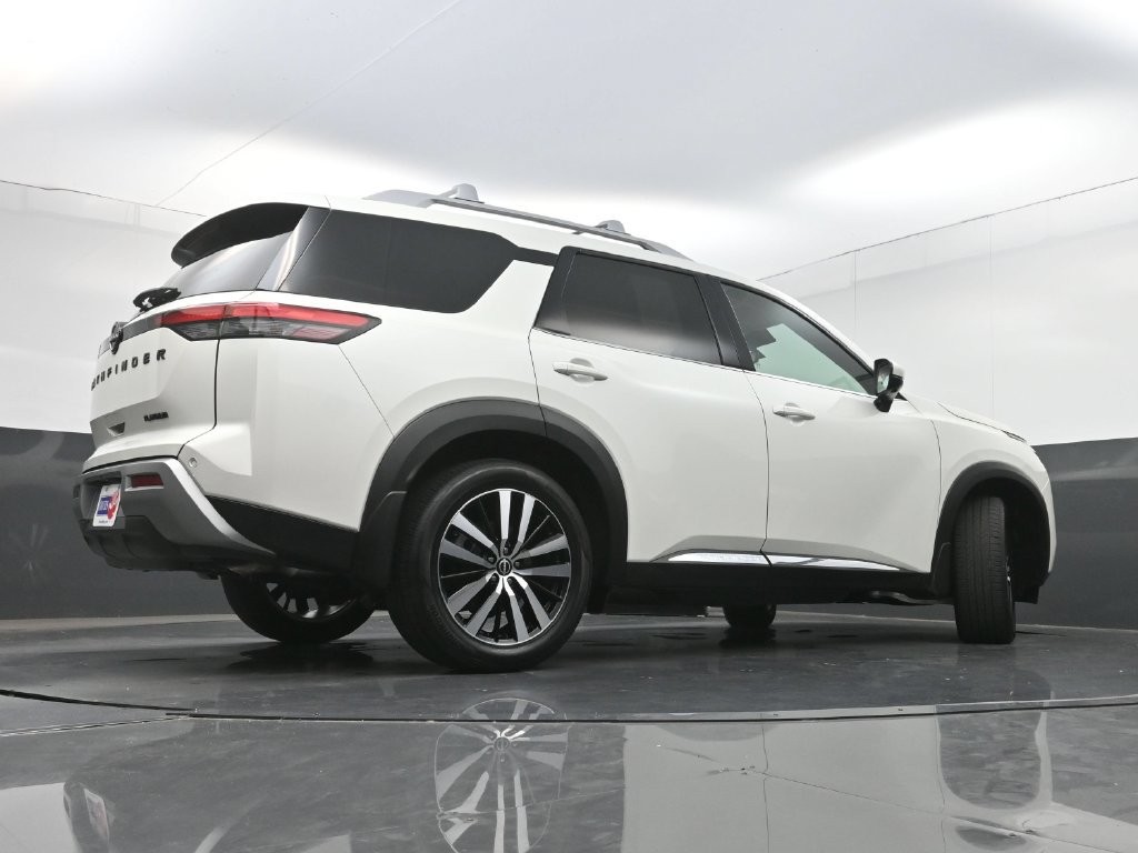 Used 2024 Nissan Pathfinder Platinum FWD image 35