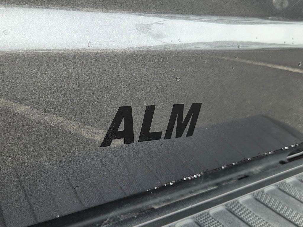 Used 2025 Ford F250 XLT image 10