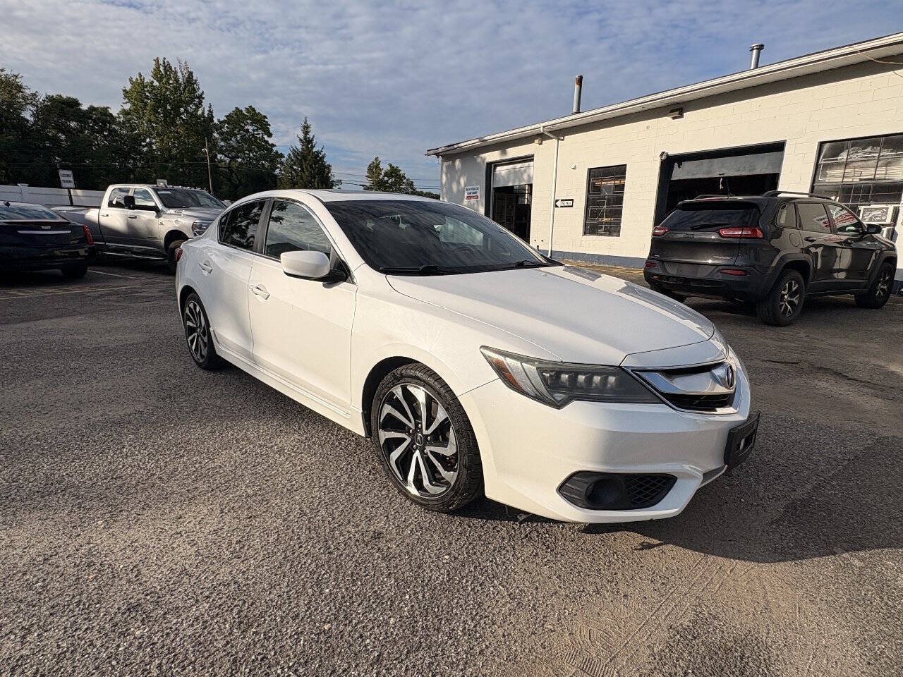 Used 2016 Acura ILX w/ Technology & A-SPEC Package FWD image 4