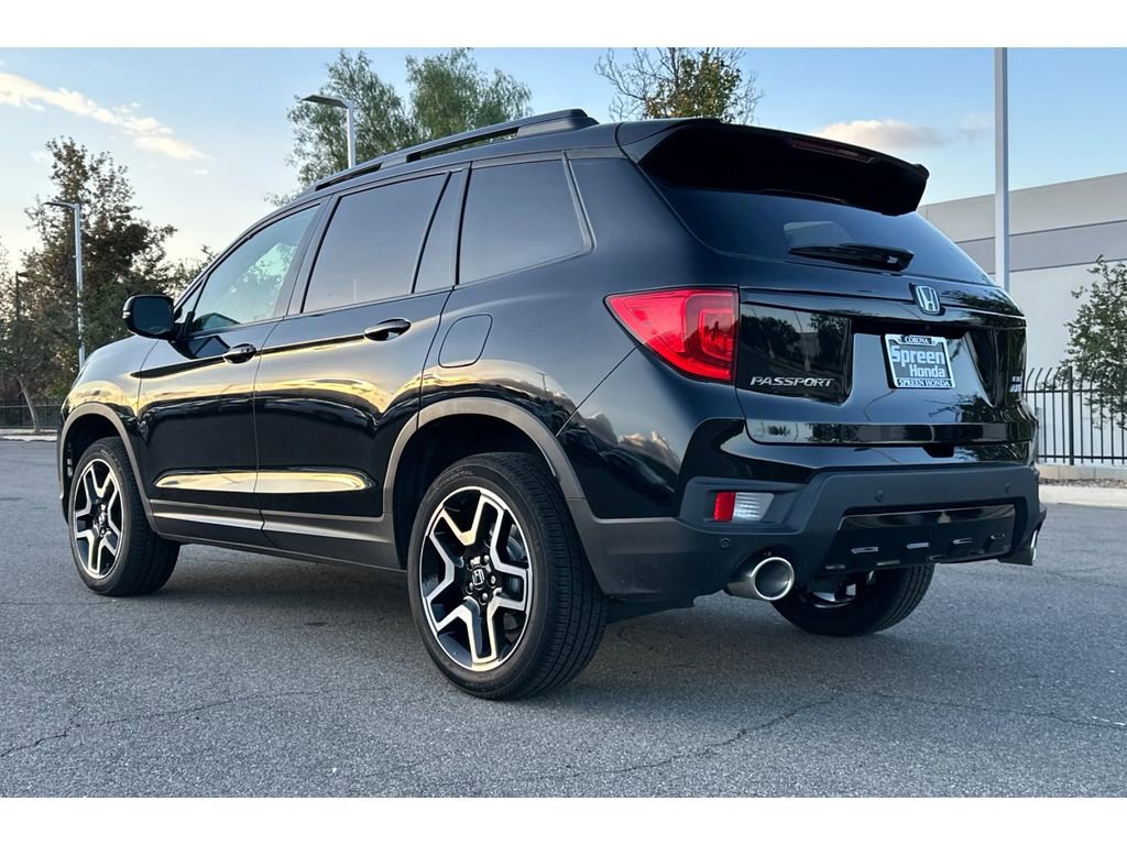 Used 2023 Honda Passport Elite image 3