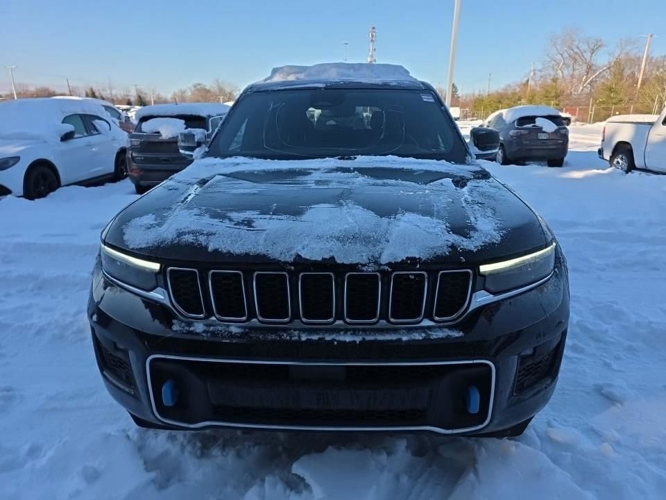 Used 2022 Jeep Grand Cherokee Overland image 2