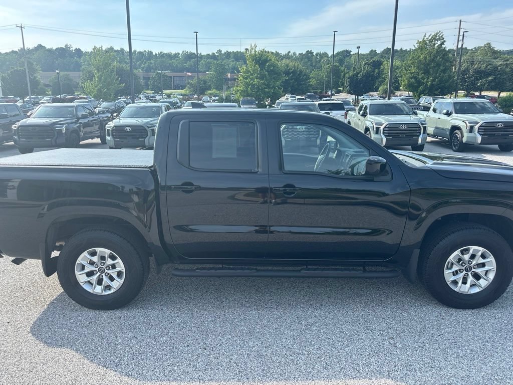Used 2024 Nissan Frontier SV w/ Tow Package AWD/4WD image 2