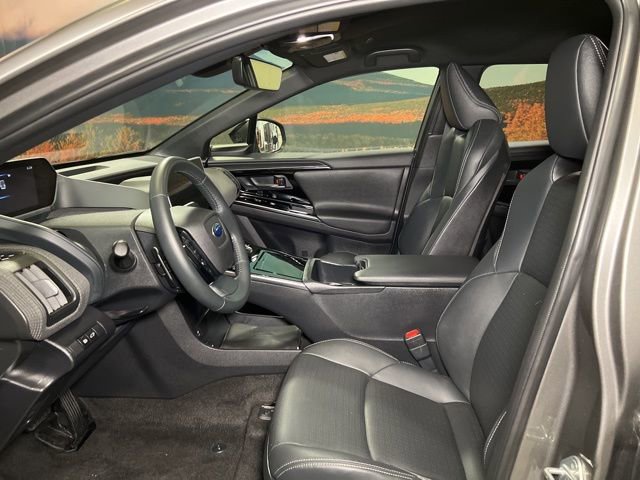 Used 2023 Subaru Solterra Limited image 23