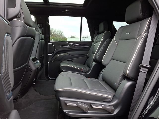 Used 2023 Cadillac Escalade Sport w/ Touring Package image 8