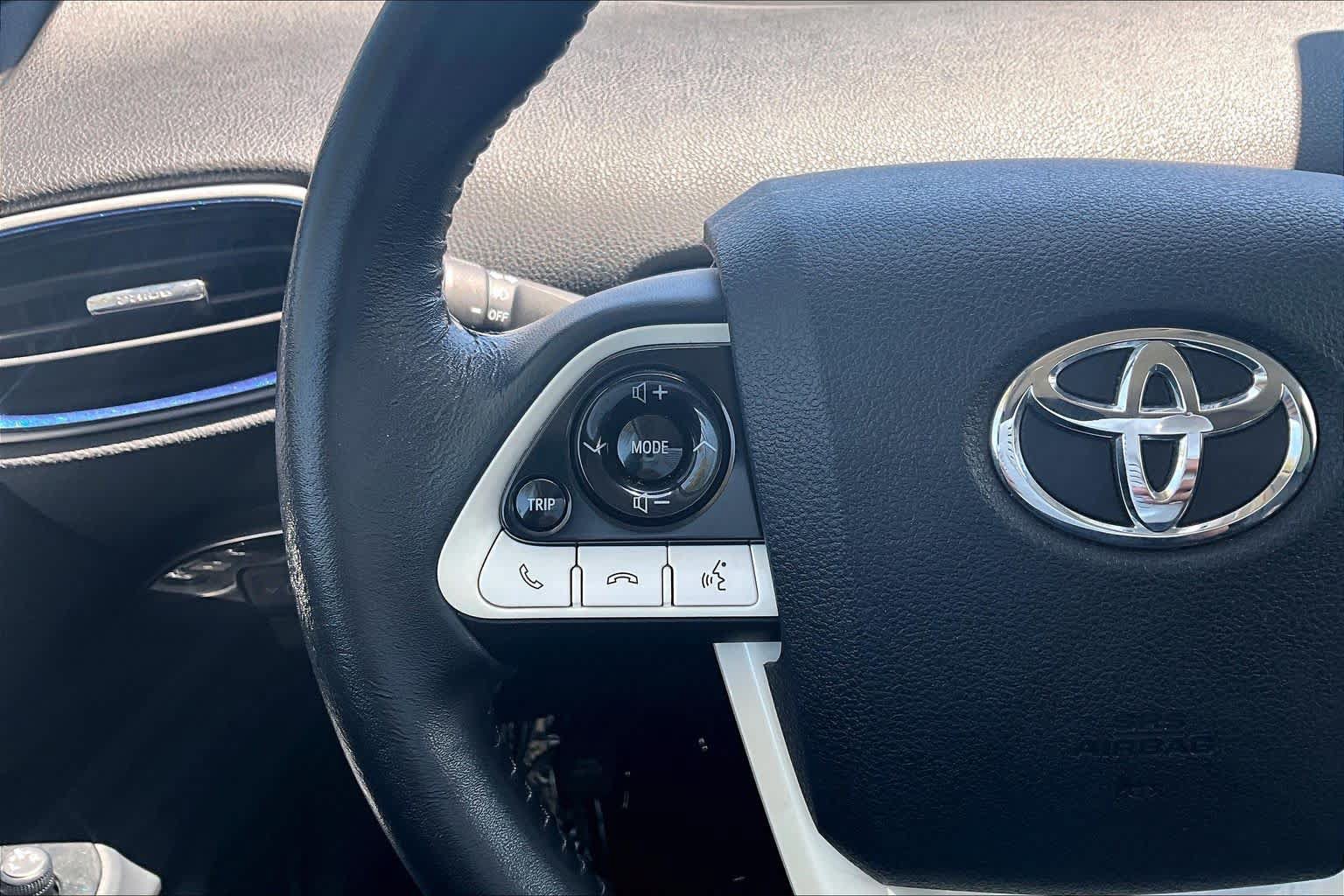Used 2017 Toyota Prius Three Touring FWD image 23