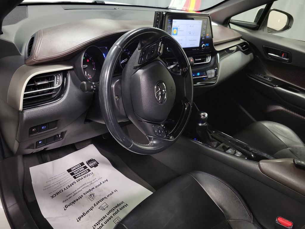 Used 2019 Toyota C-HR Limited image 13