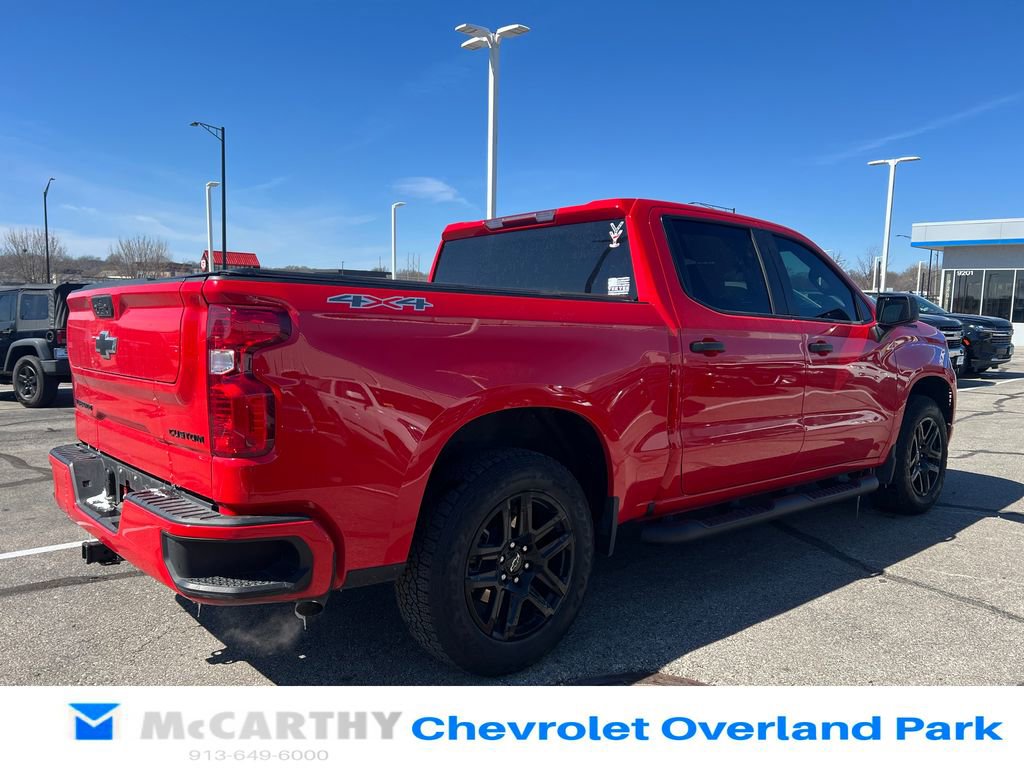 Used 2024 Chevrolet Silverado 1500 Custom w/ Turbomax Blackout Package image 3