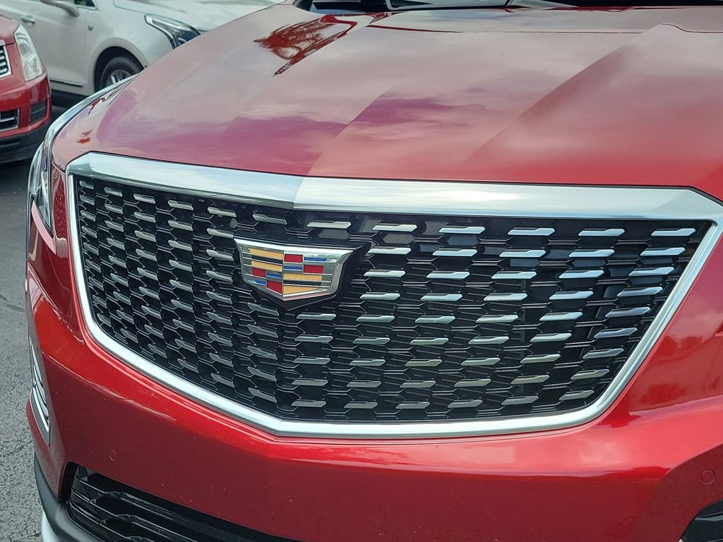 Certified 2022 Cadillac XT5 Premium Luxury w/ LPO, Premium Carpet Package FWD image 9