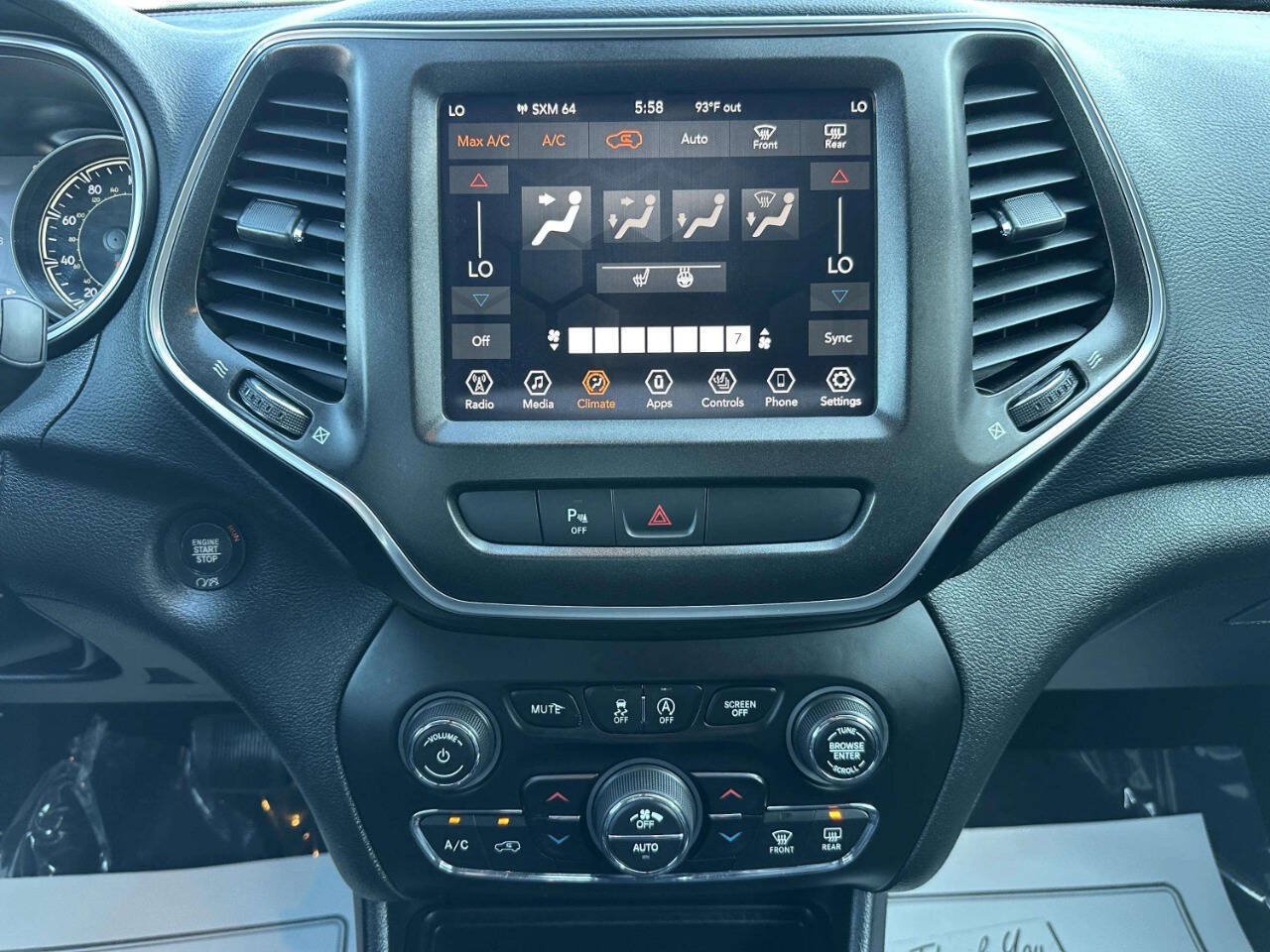 Used 2019 Jeep Cherokee Trailhawk w/ Cold Weather Group AWD/4WD image 21
