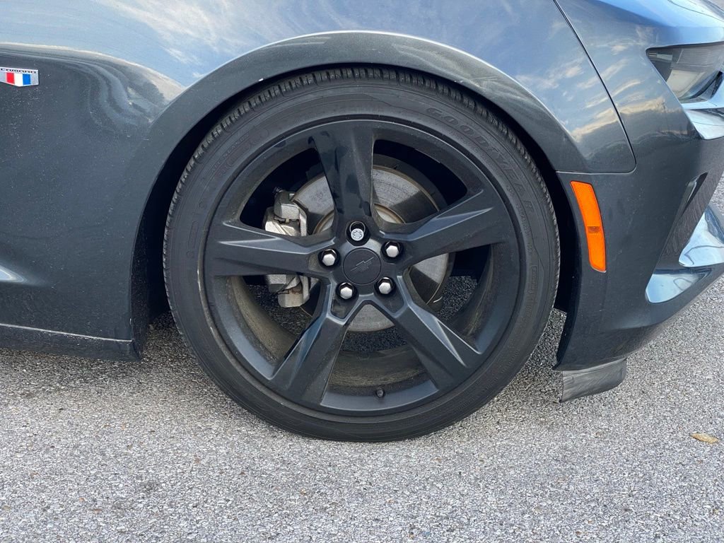 Used 2018 Chevrolet Camaro LT w/ RS Package image 31