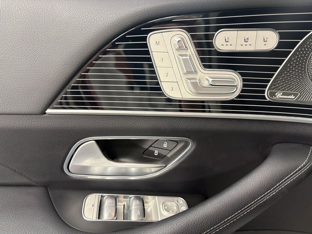 Used 2024 Mercedes-Benz GLS 450 4MATIC image 6