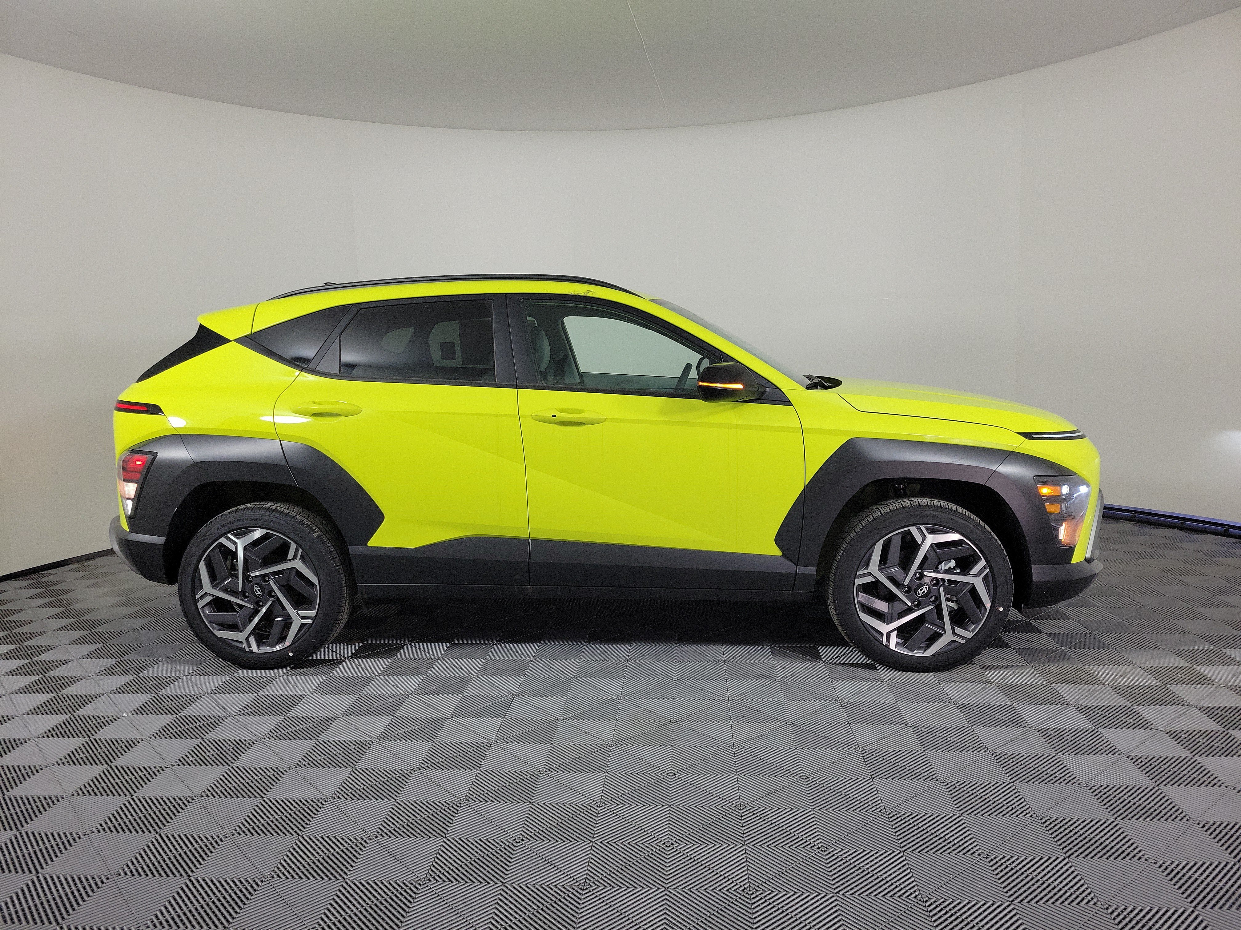 New 2026 Hyundai Kona SEL Premium AWD/4WD image 2