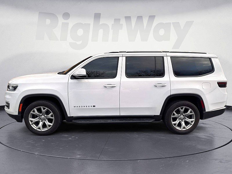 Used 2022 Jeep Wagoneer Series II AWD/4WD image 2