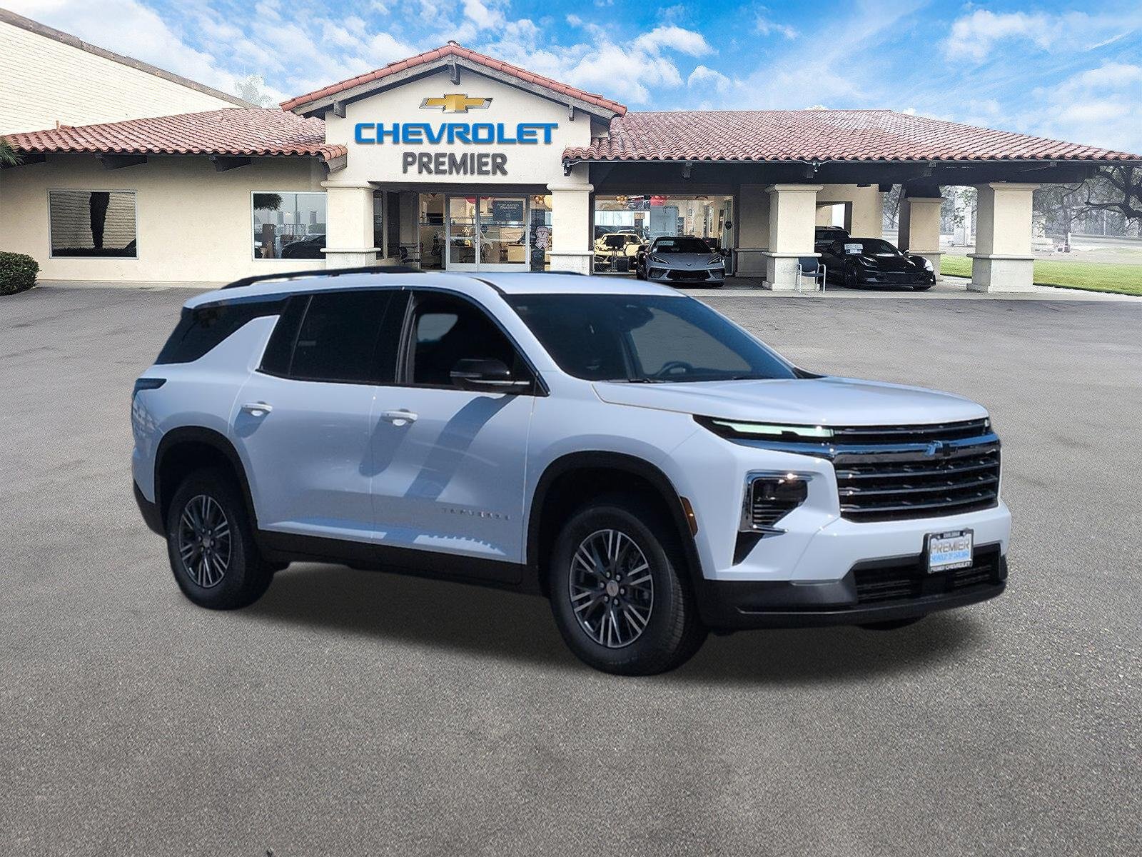 New 2026 Chevrolet Traverse LT w/ Driver Confidence Package FWD image 2