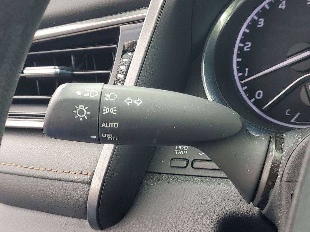 Used 2020 Toyota Camry LE AWD/4WD image 11