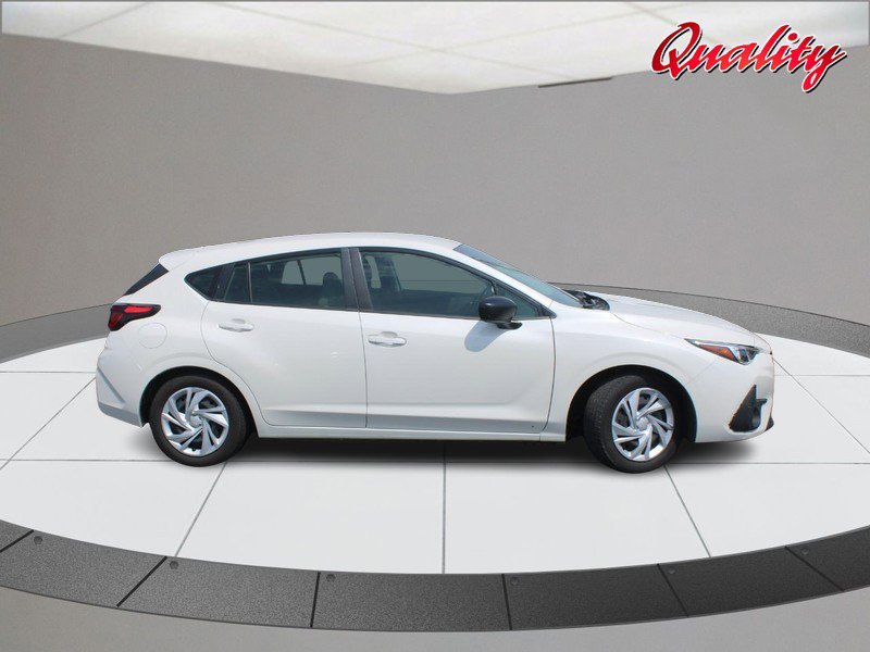 Used 2024 Subaru Impreza 2.0i AWD/4WD image 2