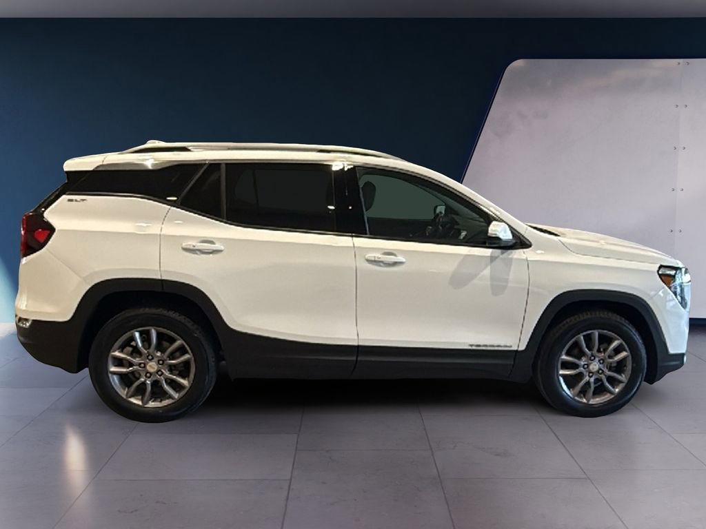 Used 2022 GMC Terrain SLT w/ Infotainment Package II image 8