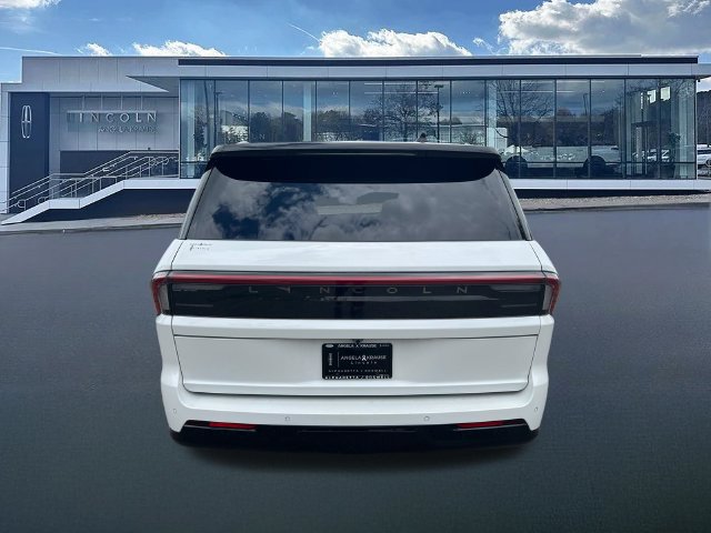 New 2027 Lincoln Navigator L Black Label AWD/4WD image 6