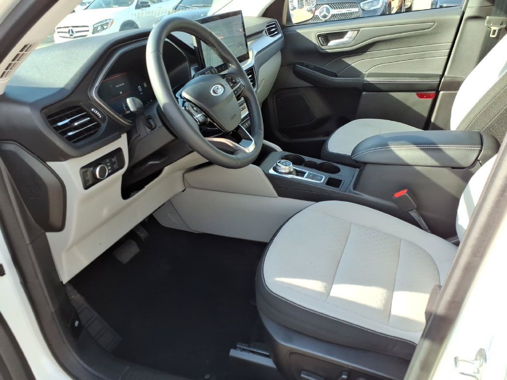 Used 2023 Ford Escape Active w/ Tech Pack #2 AWD/4WD image 10