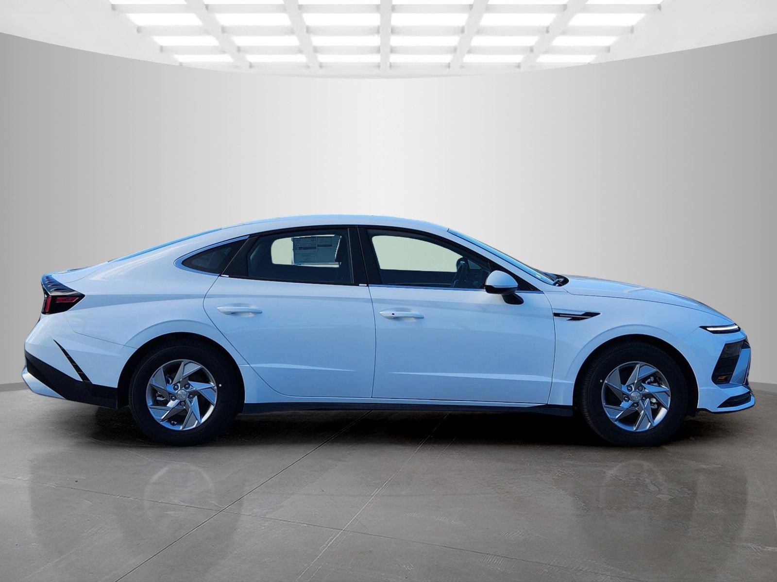 New 2025 Hyundai Sonata SE FWD image 6