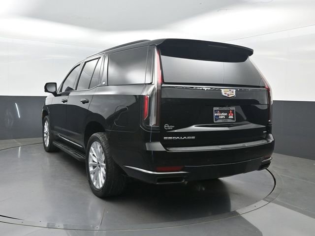 Used 2022 Cadillac Escalade Luxury image 3