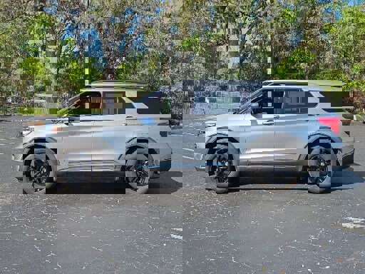 Certified 2020 Ford Explorer XLT image 7