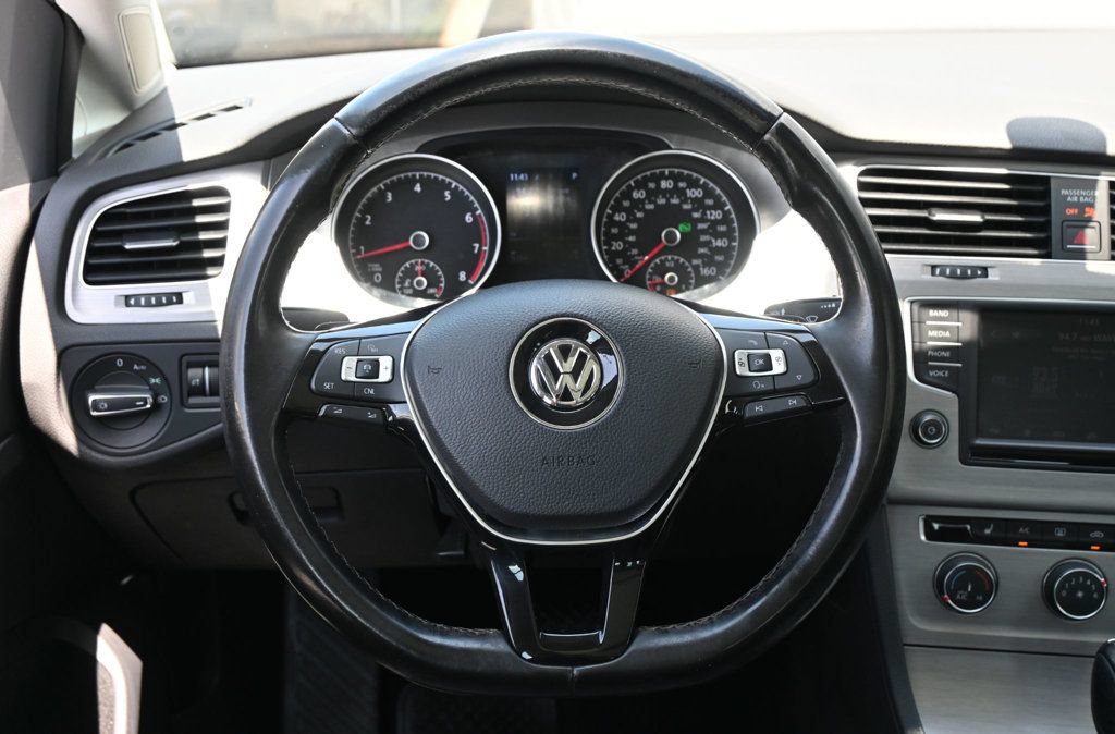 Used 2016 Volkswagen Golf S FWD image 13