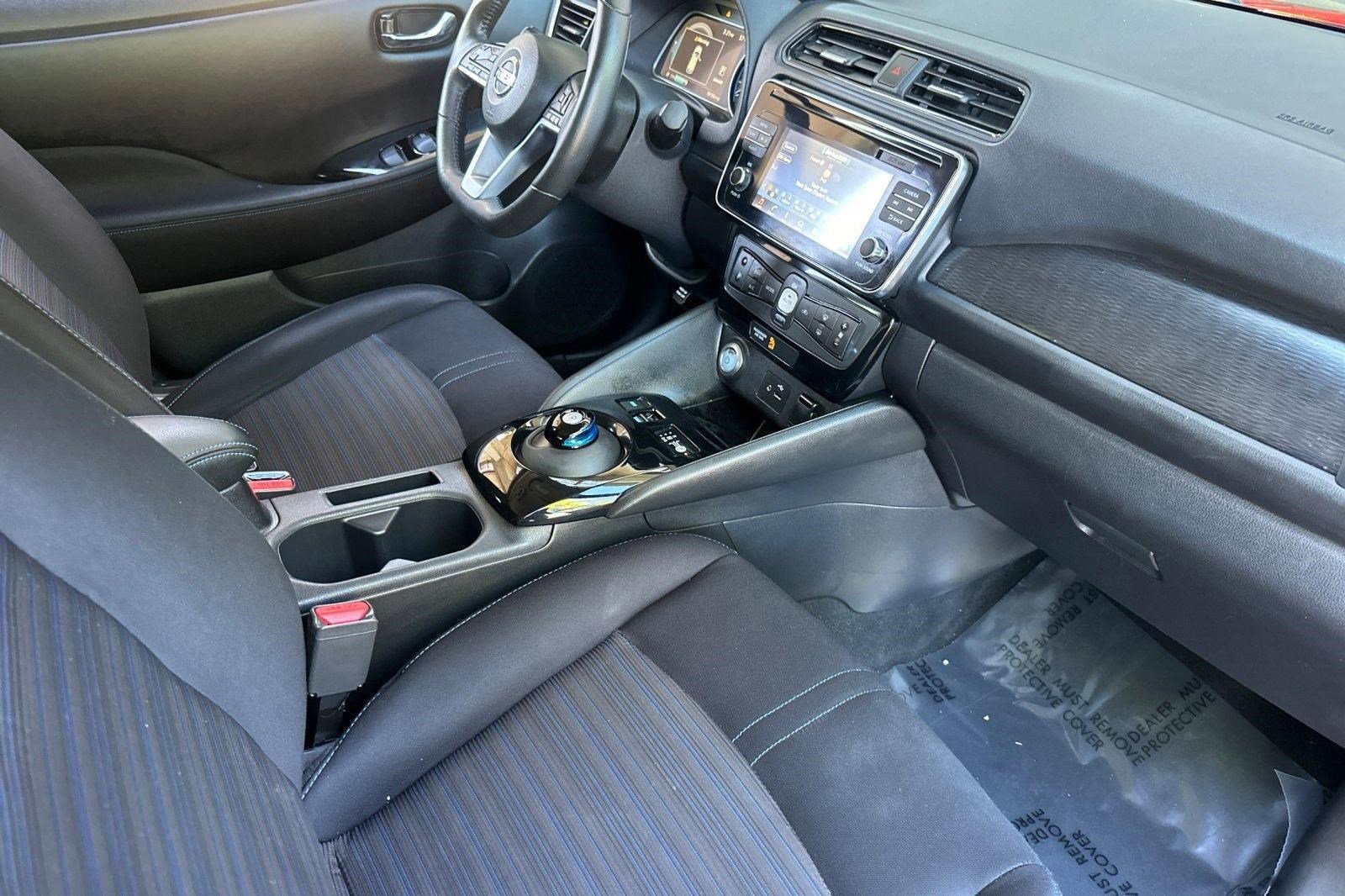 Used 2019 Nissan Leaf SV w/ Protection Package image 32