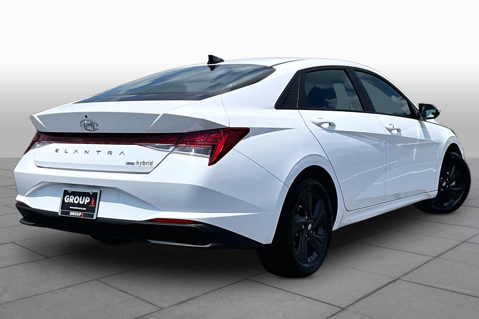 Used 2022 Hyundai Elantra Blue FWD image 13