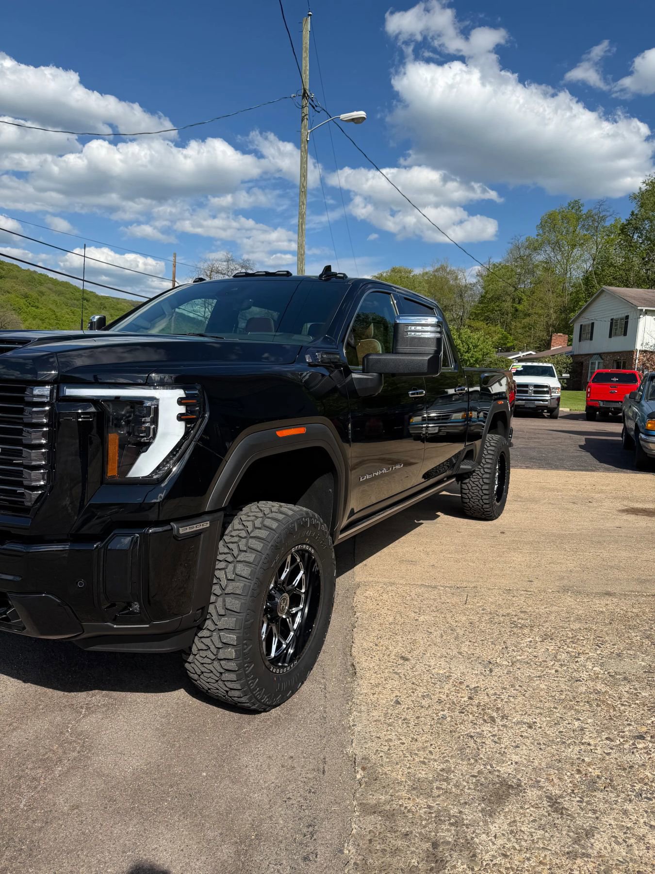 Used 2025 GMC Sierra 3500 Denali Ultimate AWD/4WD image 5
