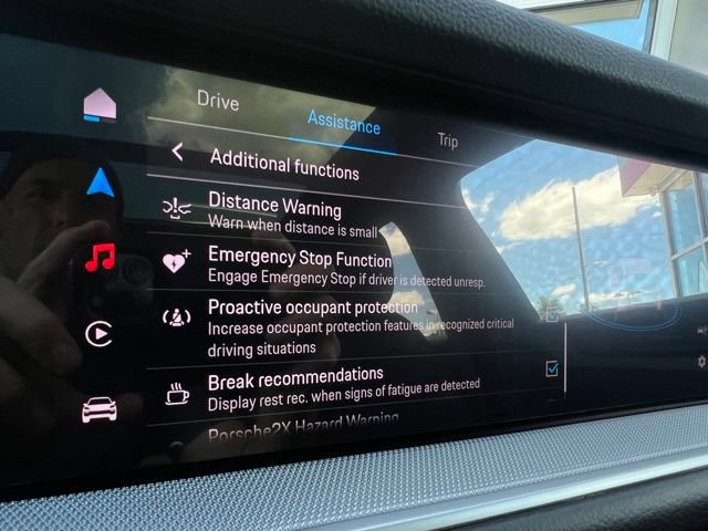 Used 2025 Porsche Cayenne E-Hybrid AWD/4WD image 24