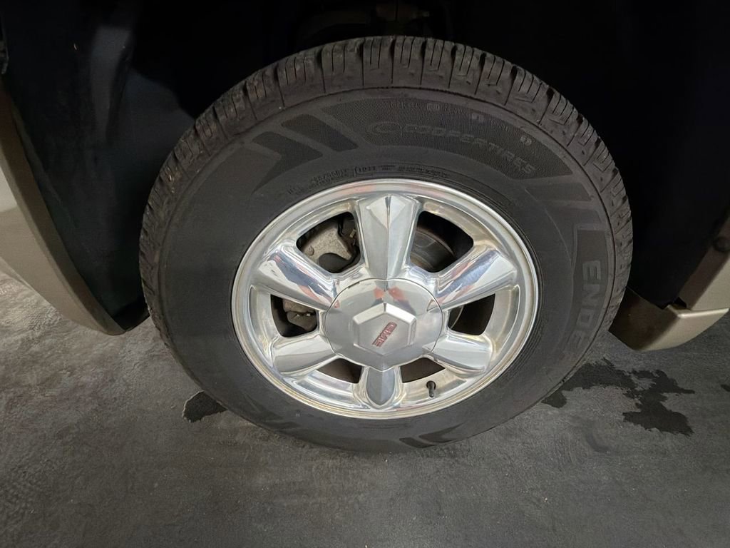 Used 2005 GMC Envoy SLE w/ Sle Preferred Equipment Group image 29