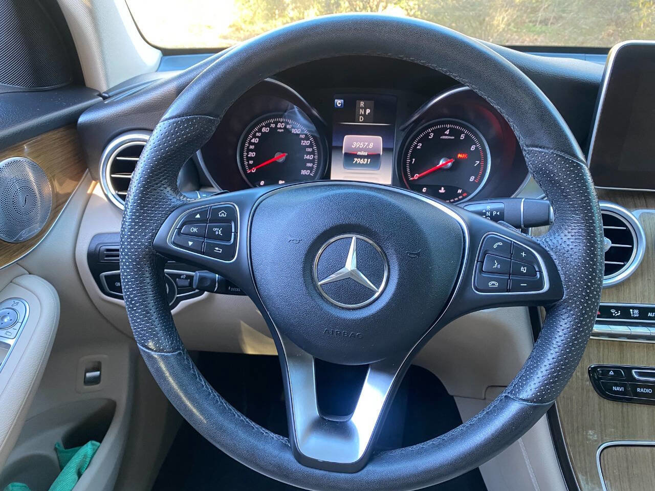 Used 2019 Mercedes-Benz GLC 300 image 18