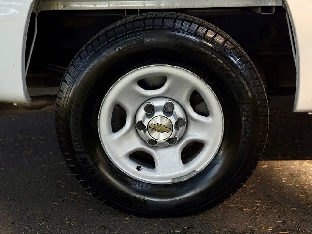 Used 2002 Chevrolet Silverado 1500 2WD Regular Cab image 47