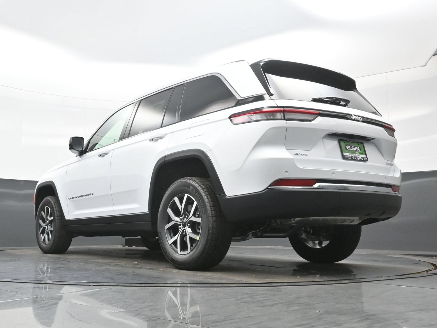 New 2027 Jeep Grand Cherokee Laredo AWD/4WD image 16