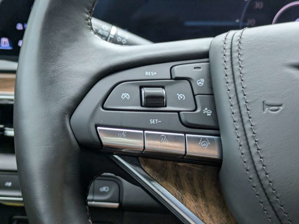 Certified 2023 Cadillac Escalade Sport Platinum w/ LPO, ONYX Package AWD/4WD image 31
