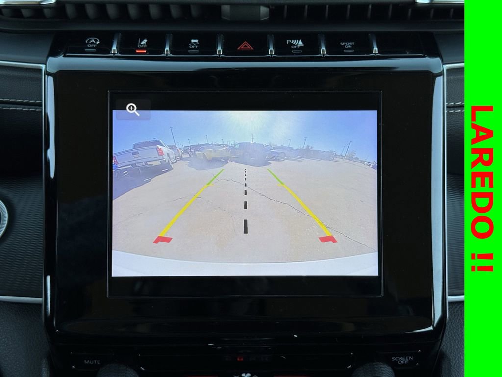 Used 2023 Jeep Grand Cherokee L Laredo image 17