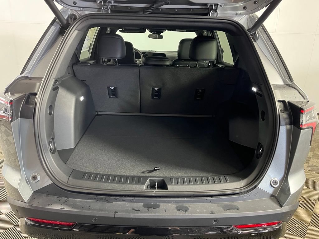 New 2027 Chevrolet Equinox RS w/ Convenience Package III FWD image 10
