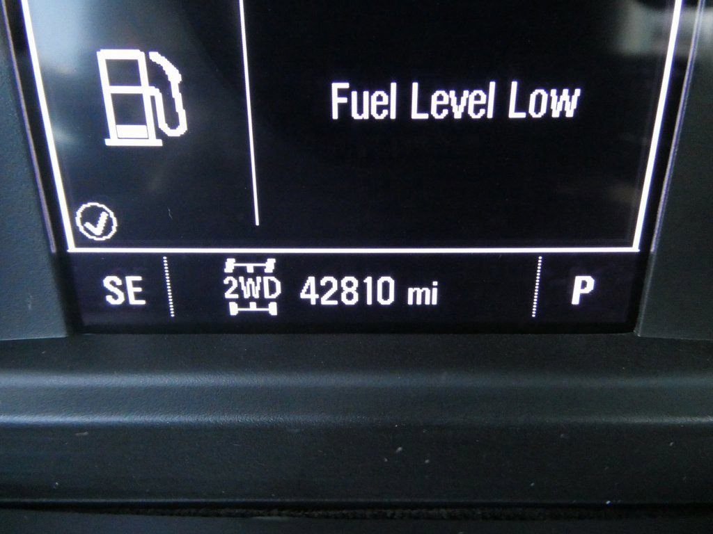 Certified 2025 Chevrolet Silverado 1500 Custom image 30