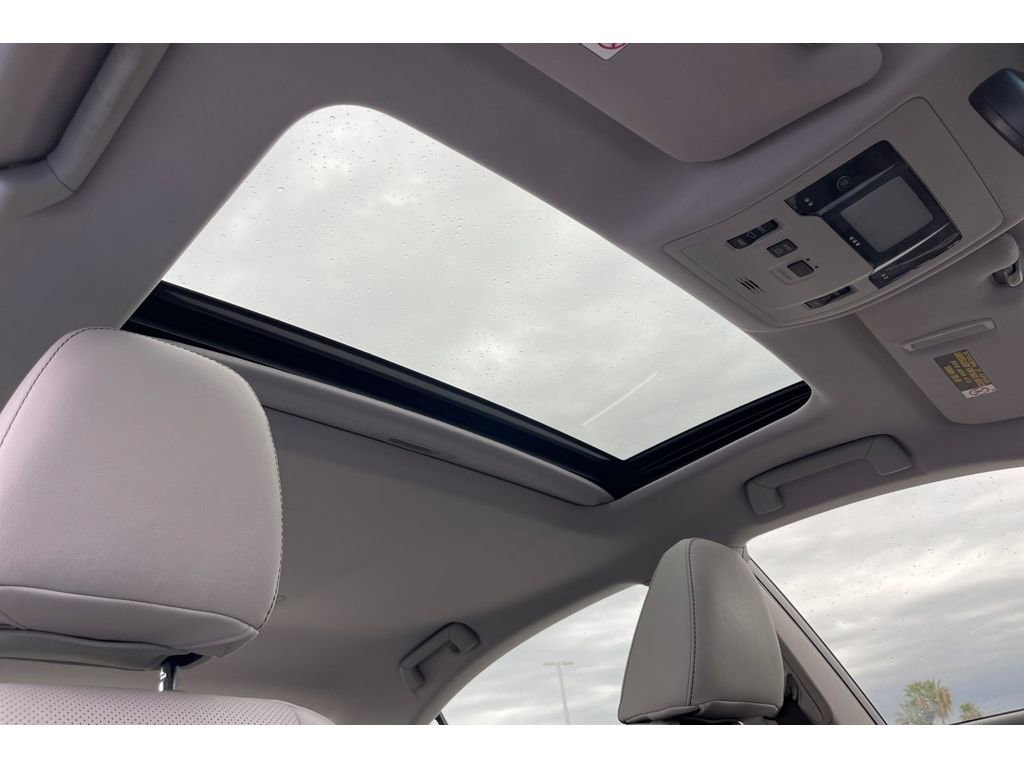 Used 2017 Lexus ES 300h image 20