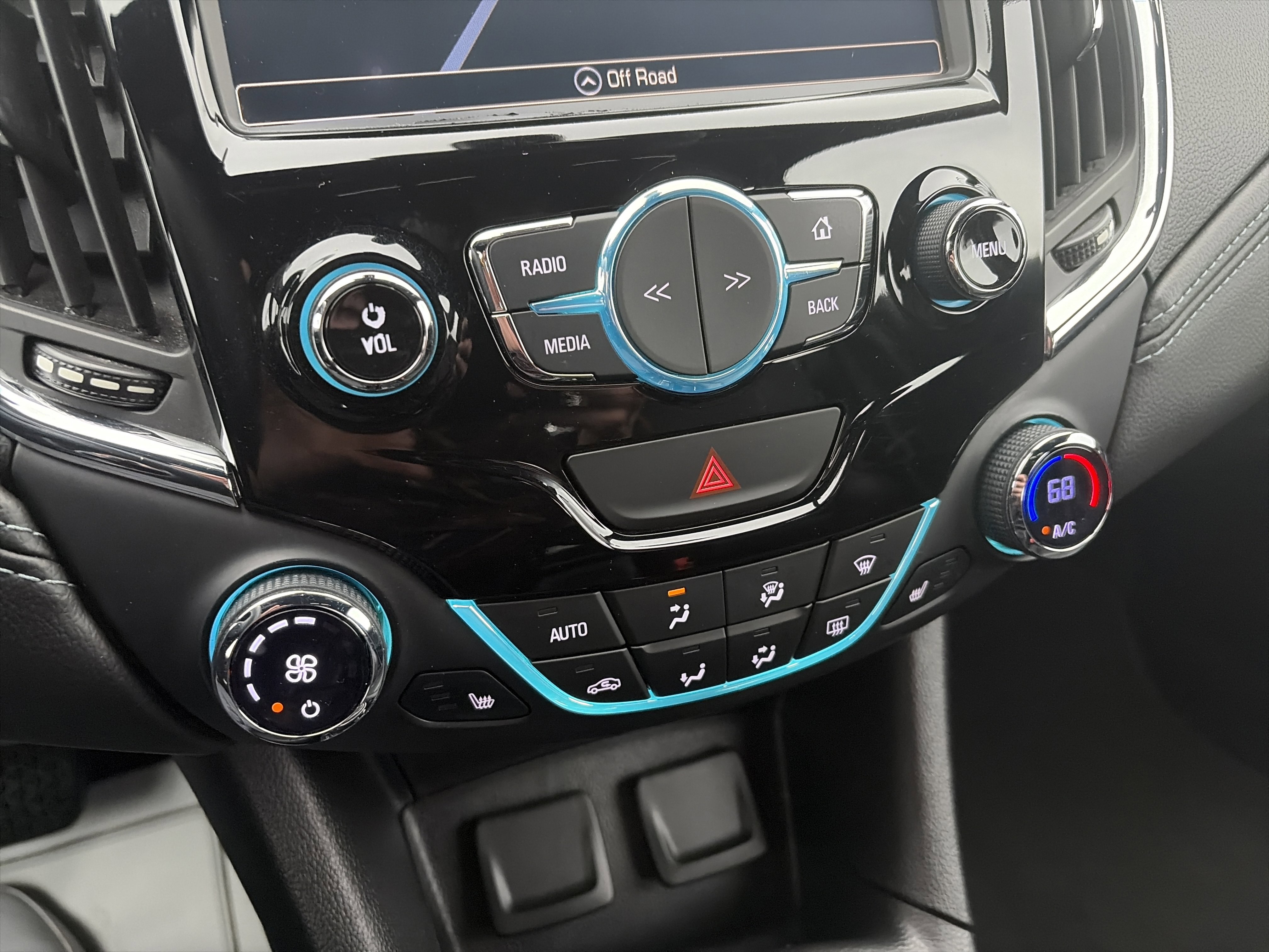 Used 2016 Chevrolet Cruze Premier image 26