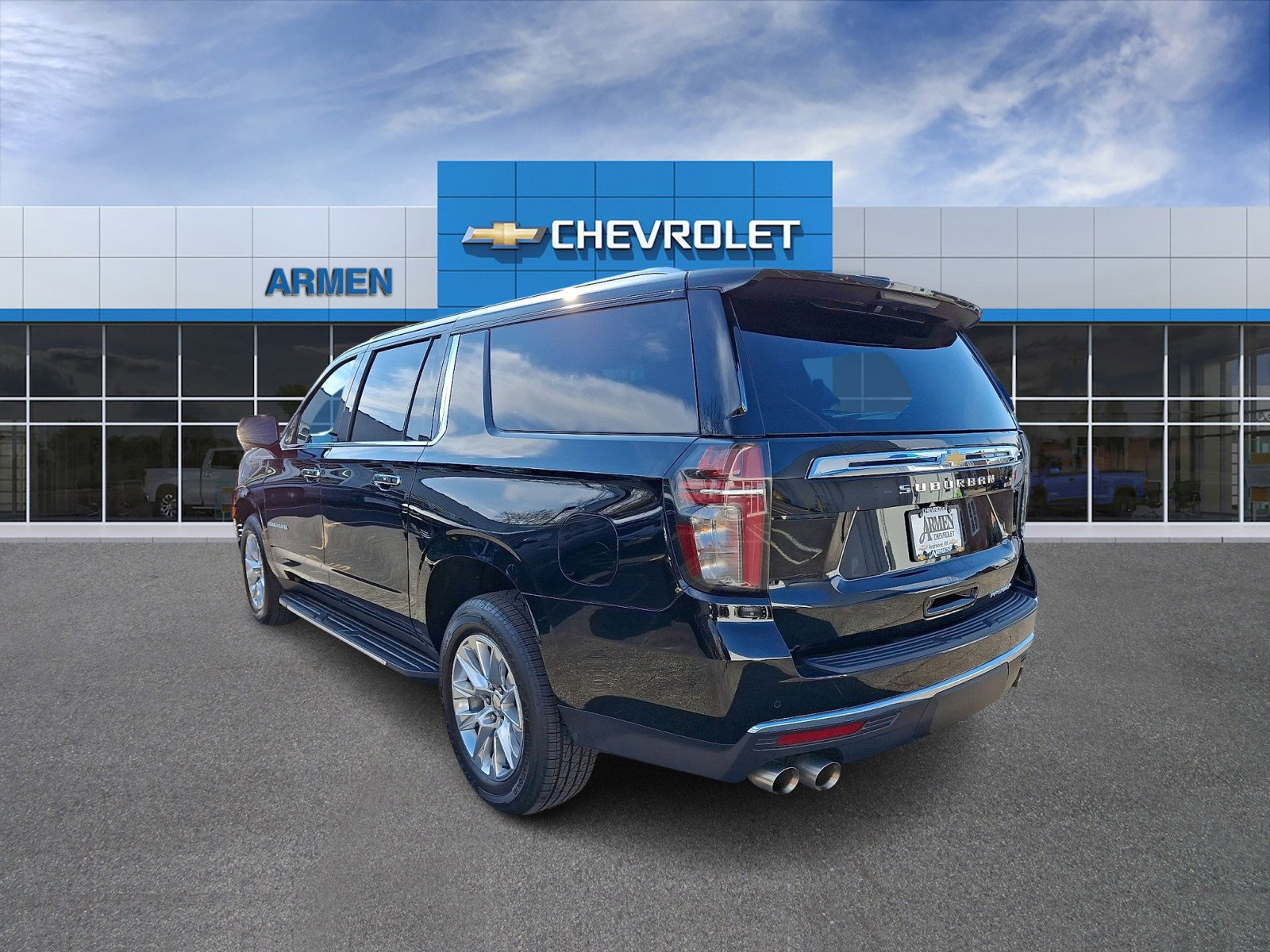 Certified 2024 Chevrolet Suburban Premier AWD/4WD image 5